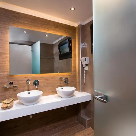 卡利斯蒂酒店 3* 波托什